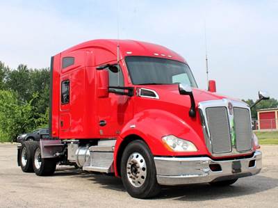 Kenworth T680 Sleeper Semi Truck - Mid Roof Sleeper, Paccar 455HP, 12 Speed Amt