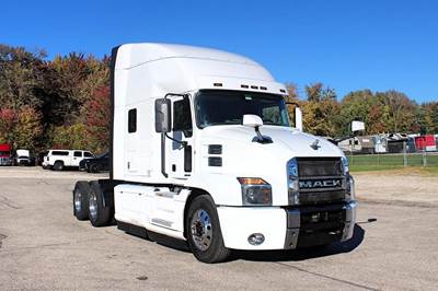 Mack Anthem 64T Sleeper Semi Truck - Raised Roof Sleeper, MP8 445HP, 12 Speed M Drive Amt