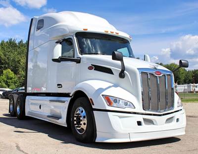 Peterbilt 579 Sleeper Semi Truck - Raised Roof Sleeper, Cummins 500HP, 12 Speed Endurant Amt