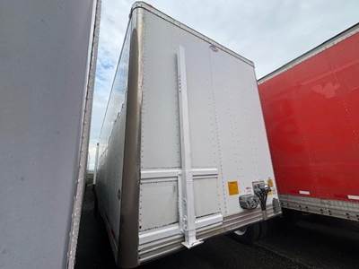 UTILITY 28 ft Dry Van Trailer - Roll up Door, Air Ride, Liftgate, Single Axle, Fixed Axle