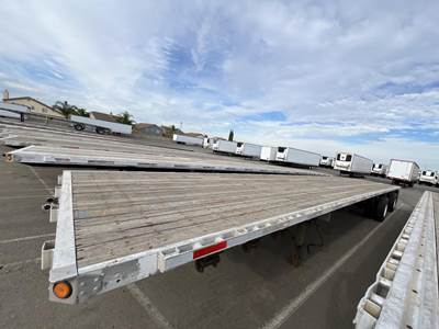 UTILITY FS2CHA 48ft Tandem Axle Livestock Trailer - Air Ride, Fixed Spread Axle
