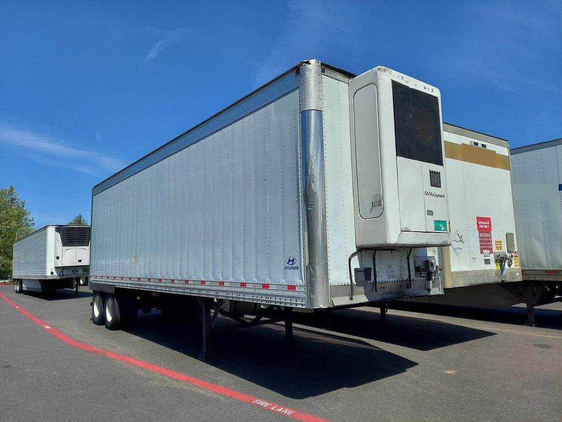 2005 Hyundai 34 ft Reefer Trailer Sliding Axle, Roll up Door, Thermo