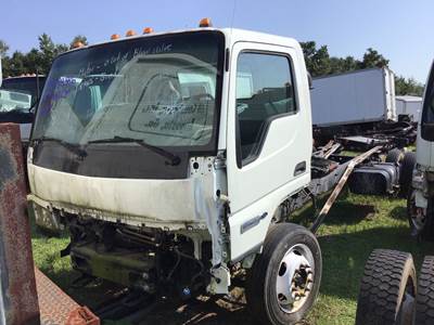 Ford Low Cab Forward (LCF) Cab Assembly for a 2006 Ford LCF