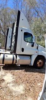 Freightliner Cascadia 125 Cab Assembly