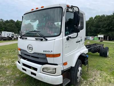 Nissan UD2600LP Cab Assembly for a 2011 Ud/Nissan UD2600LP