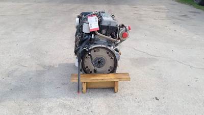Isuzu 4HE1XS Engine for a 2001 GMC W4500