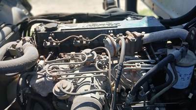 Isuzu 4HE1XS Engine for a 2000 Isuzu NPR-HD