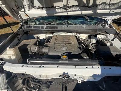 Toyota 5.7L V8 Engine for a 2013 Toyota Tundra