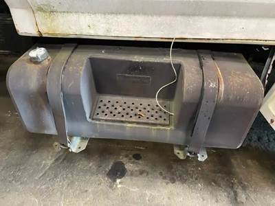 Ford F-600 Right Fuel Tank for a 1986 Ford F600G
