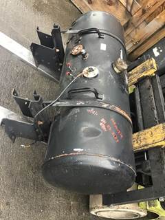 Isuzu NPR HD Right Fuel Tank for a 1995 Isuzu NPR-HD