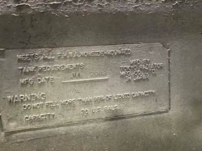 Isuzu NPR HD Fuel Tank for a 2004 Isuzu NPR-HD