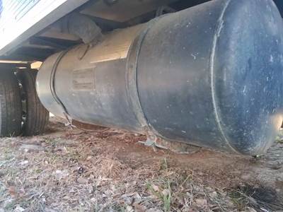 Nissan UD1400 Right Fuel Tank for a 2008 Ud/Nissan UD1400