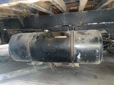 Nissan UD1800 Right Fuel Tank for a 1995 Ud/Nissan UD1800