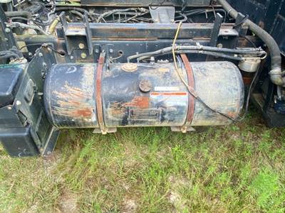 Nissan UD2000 Left Fuel Tank for a 2012 Ud/Nissan UD2000