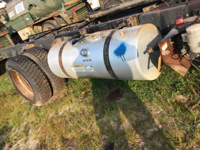 Nissan UD2000 Right Fuel Tank for a 2012 Ud/Nissan UD2000