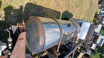 Nissan UD2000 Right Fuel Tank for a 2012 Ud/Nissan UD2000