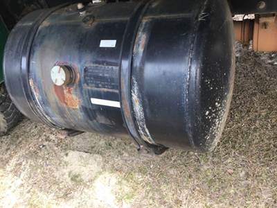 Nissan UD2600 Right Fuel Tank for a 2010 Ud/Nissan UD2600