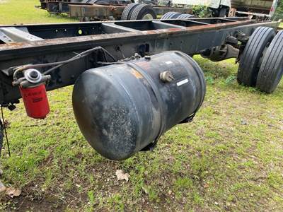 Nissan UD2600 Left Fuel Tank for a 2006 Ud/Nissan UD2600