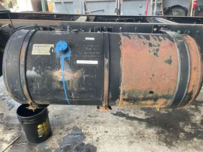 Nissan UD2600 Left Fuel Tank for a 2012 Ud/Nissan UD2600