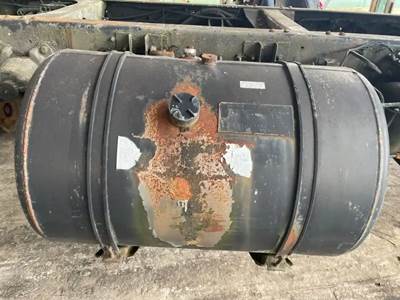 Nissan UD2600 Right Fuel Tank for a 2005 Ud/Nissan UD2600