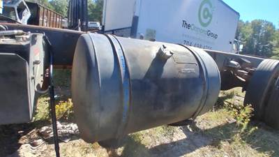 Nissan UD2600 Left Fuel Tank for a 1997 Ud/Nissan UD2600