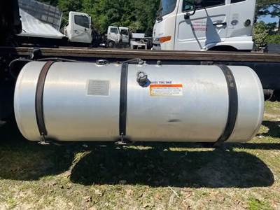 Nissan UD2600LP Left Fuel Tank for a 2011 Ud/Nissan UD2600LP