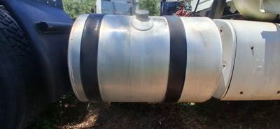 Volvo VNL Right Fuel Tank