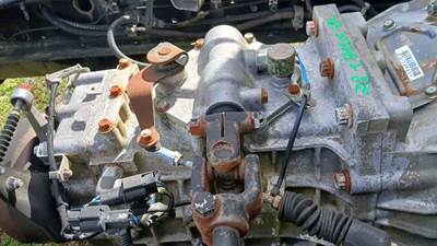 Mitsubishi M050S6C054 Transmission for a 2000 Mitsubishi FH211