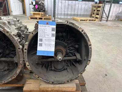 Mitsubishi Transmission for a 1999 Mitsubishi FH