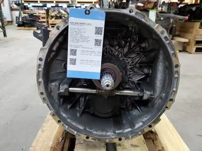 Mitsubishi Transmission for a 1999 Mitsubishi FH