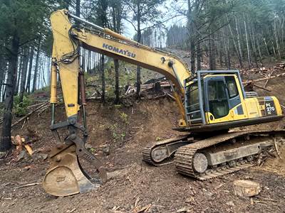 2008 Komatsu PC270LC-8 Excavator - Quick Change Bucket & Thumb