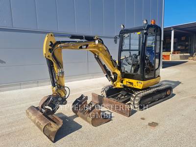 Caterpillar 302.7D CR Excavator