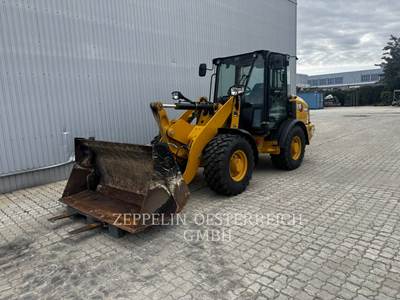 Caterpillar 906M Wheel Loader