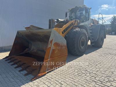 Liebherr L586 Wheel Loader