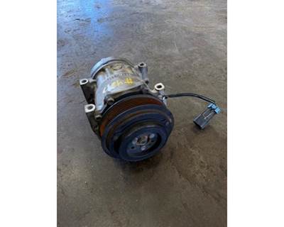 Paccar 567 A/C Compressor for a Peterbilt 567