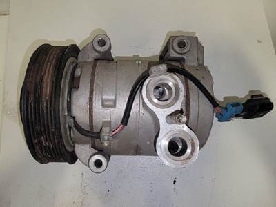 USED AIR CONDITIONER COMPRESSOR OFF A DETROIT DD15
22-75835-000