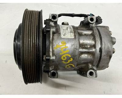 Volvo D13 A/C Compressor