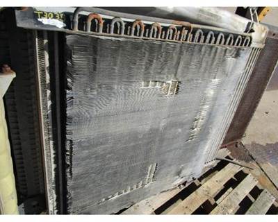 Freightliner ARGOCY A/C Condenser