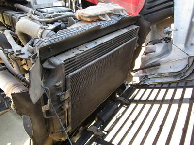Freightliner Cascadia A/C Condenser for a Freightliner CASCADIA 125