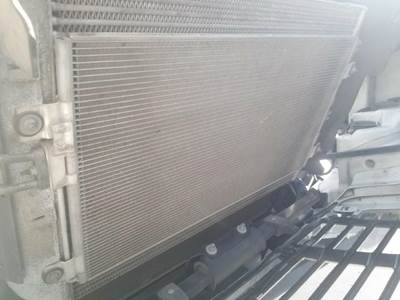 Freightliner Cascadia A/C Condenser for a Freightliner CASCADIA 125