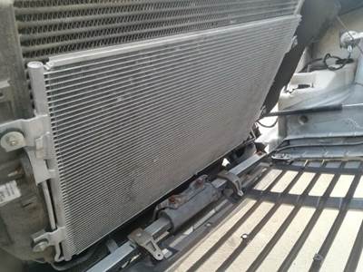 Freightliner Cascadia A/C Condenser for a Freightliner CASCADIA 125