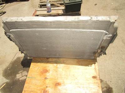 Freightliner Cascadia A/C Condenser