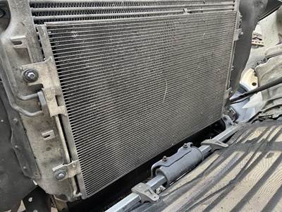 Freightliner Cascadia A/C Condenser for a Freightliner CASCADIA 125