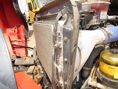 Freightliner Cascadia A/C Condenser for a Freightliner CASCADIA 126