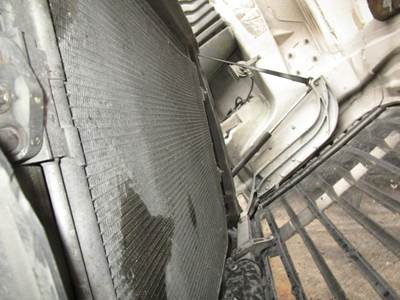 Freightliner Cascadia A/C Condenser for a Freightliner CASCADIA 125