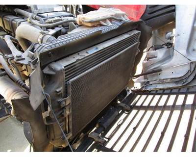 Freightliner Cascadia A/C Condenser for a Freightliner CASCADIA 125