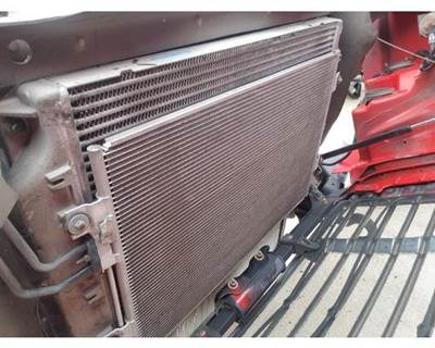 Freightliner Cascadia A/C Condenser for a Freightliner CASCADIA 125