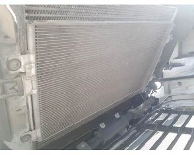 Freightliner Cascadia A/C Condenser for a Freightliner CASCADIA 125