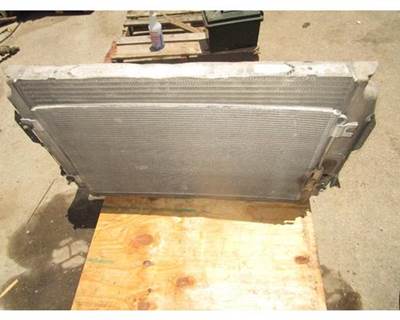 Freightliner Cascadia A/C Condenser