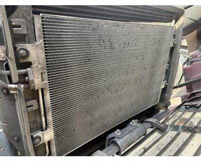 Freightliner Cascadia A/C Condenser for a Freightliner CASCADIA 125